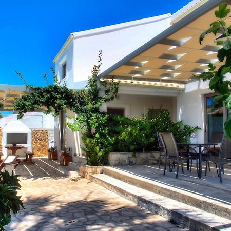 Issos Beach Villa Linia ภายนอก รูปภาพ
