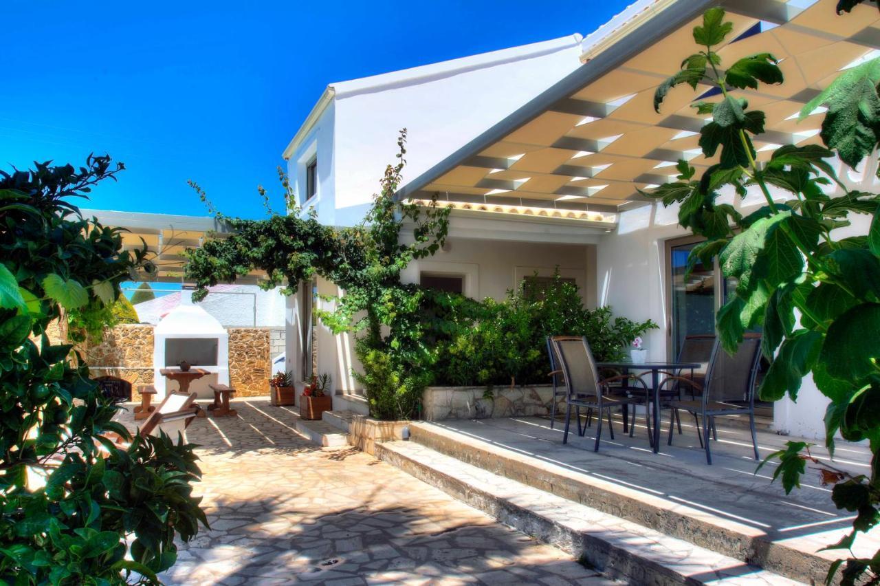 Issos Beach Villa Linia ภายนอก รูปภาพ