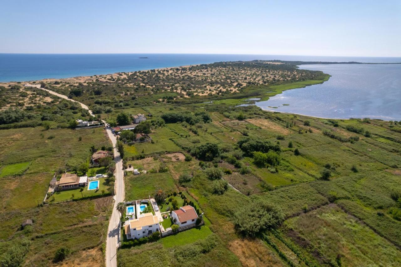Issos Beach Villa Linia ภายนอก รูปภาพ