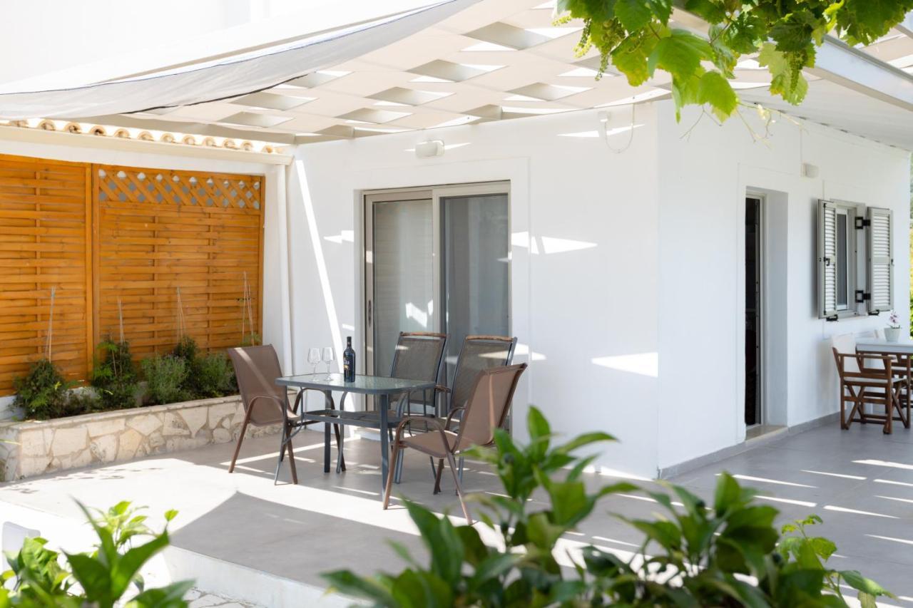 Issos Beach Villa Linia ภายนอก รูปภาพ