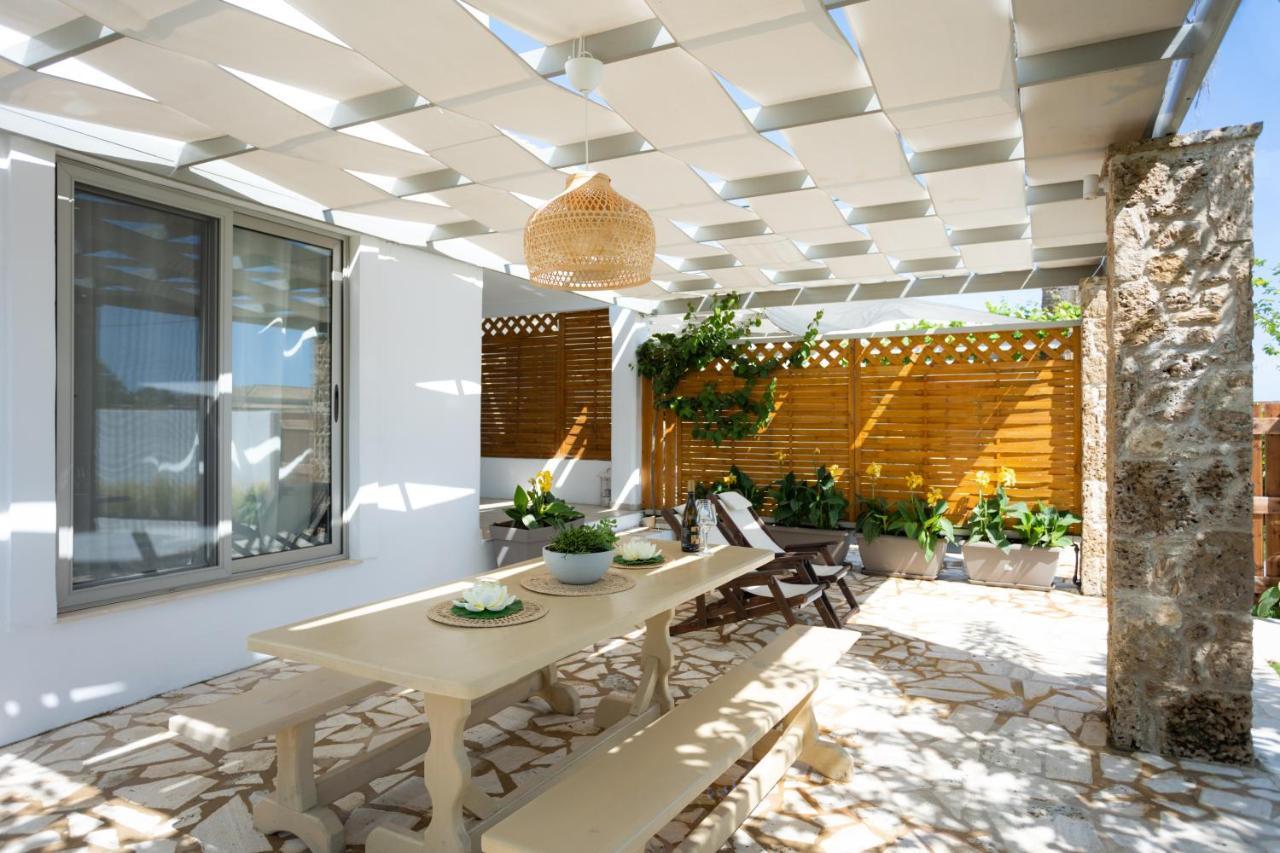 Issos Beach Villa Linia ภายนอก รูปภาพ