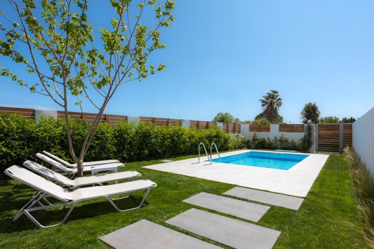 Issos Beach Villa Linia ภายนอก รูปภาพ