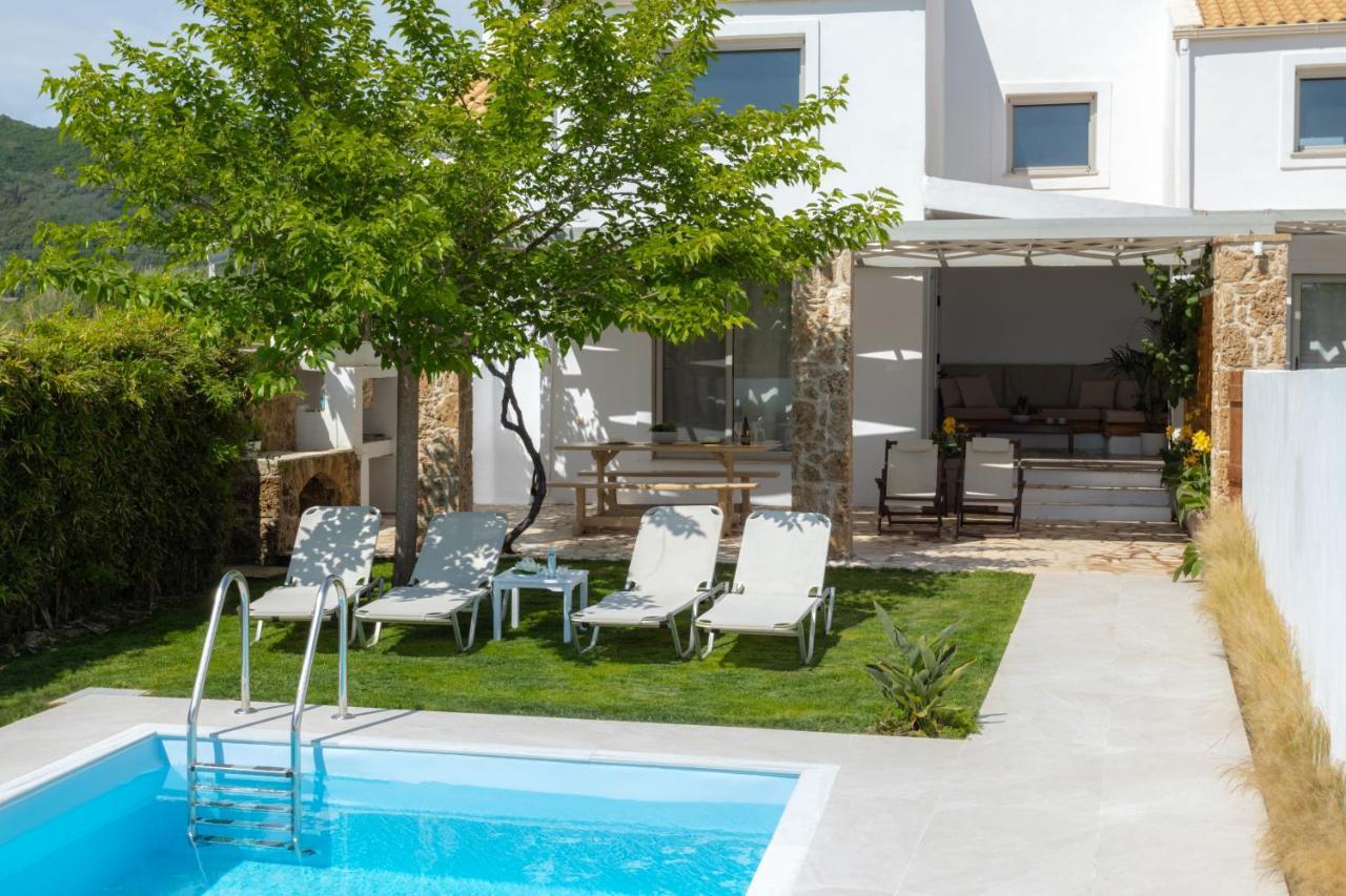 Issos Beach Villa Linia ภายนอก รูปภาพ