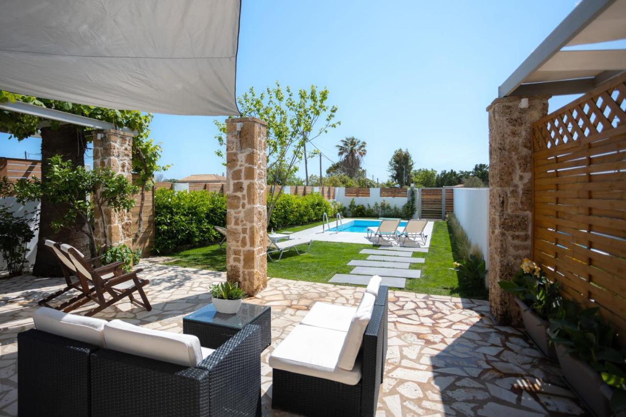 Issos Beach Villa Linia ภายนอก รูปภาพ