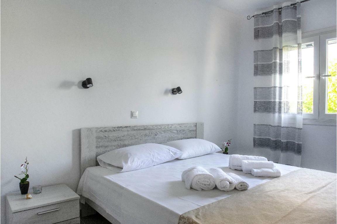 Issos Beach Villa Linia ภายนอก รูปภาพ