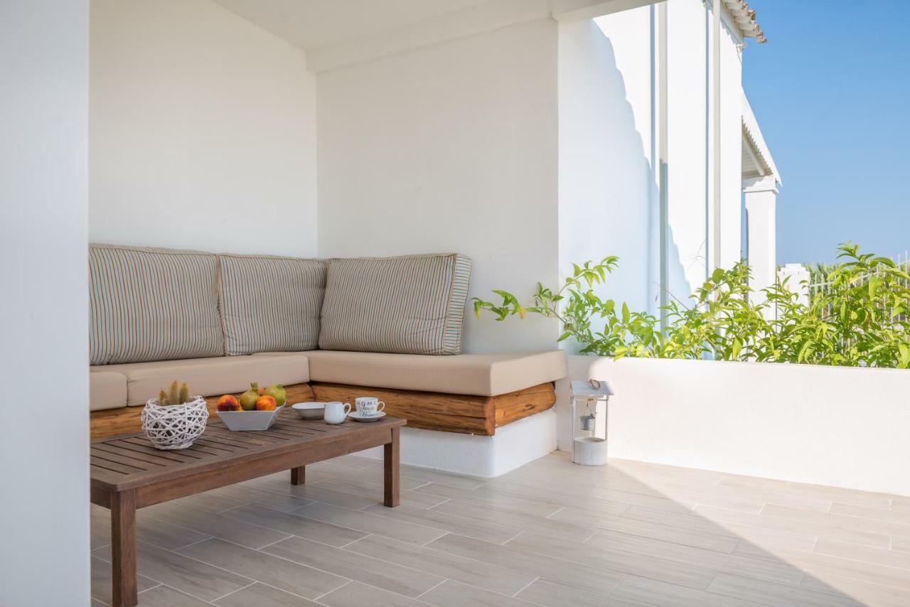 Issos Beach Villa Linia ภายนอก รูปภาพ