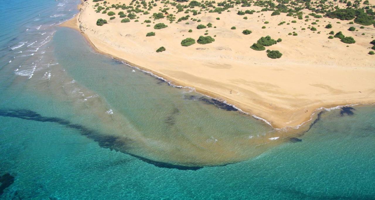 Issos Beach Villa Linia ภายนอก รูปภาพ